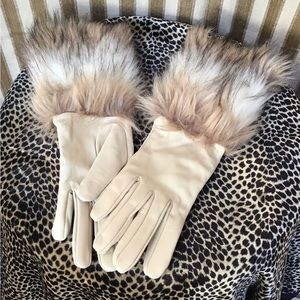 Retro Faux Fur Gauntlet Gloves
